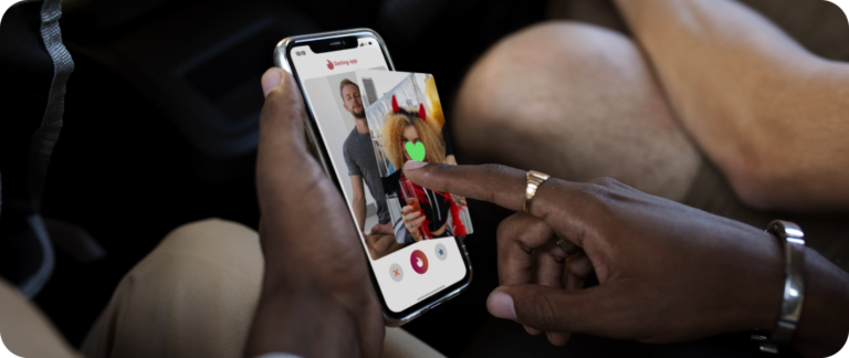 Read more about the article Online Dating is the new cool in India. So are you very much on Bumble or Tinder?