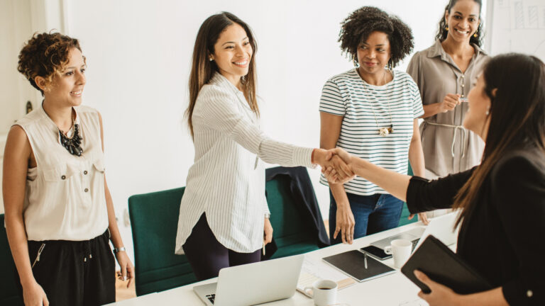Read more about the article 11 Brilliant Tips for Ways to Find a Job, Newbies