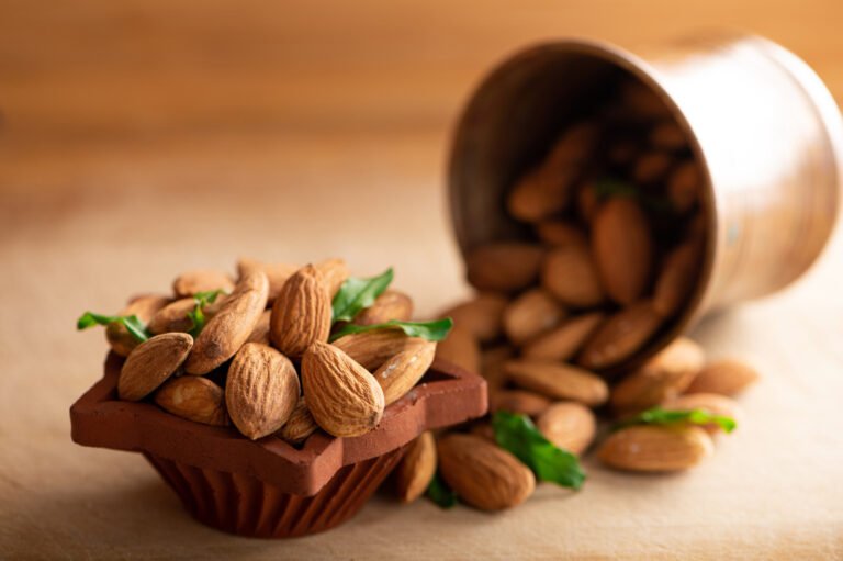Almonds is a powerful antioxidant that protects the body against oxidative damage.