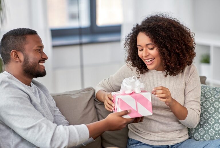 Read more about the article How to win Valentine’s week: A perfect guide for Men