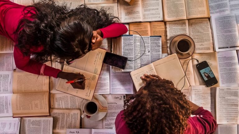 Read more about the article Life or books? Bookworms choose wisely. Dive into their world and learn their characteristics.